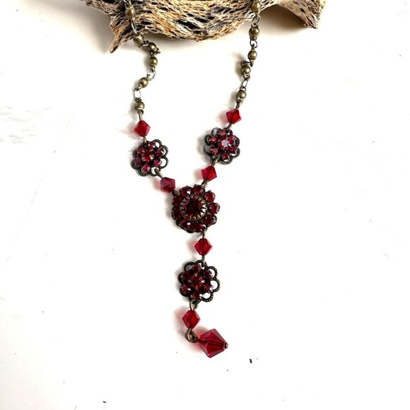 Liz Paiacios Red Rhinestone Lariat Necklace, Vintage Crystal Jewelry - Picture 8 of 8